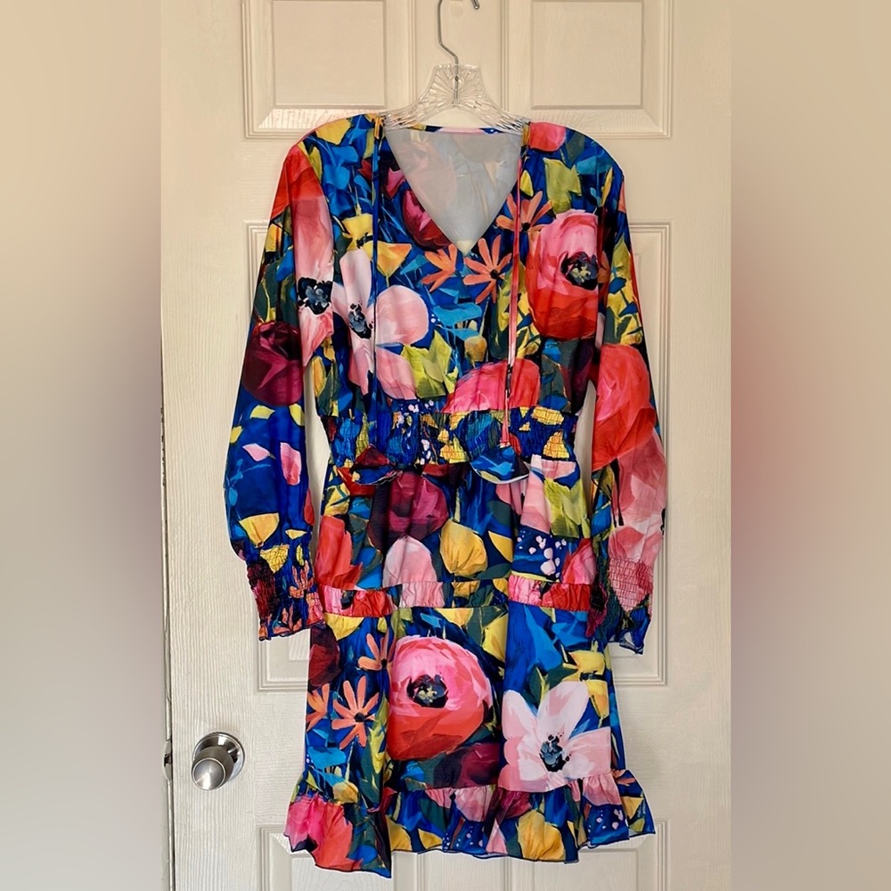 NEW - Cute & colorful floral dress